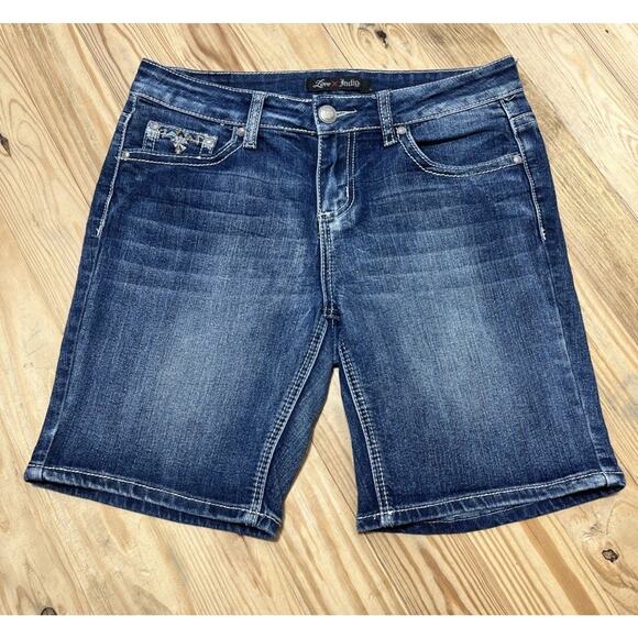 Love Indigo Premium Embroidery Western Bermuda Jean Shorts Women’s Size 8 - Picture 1 of 6